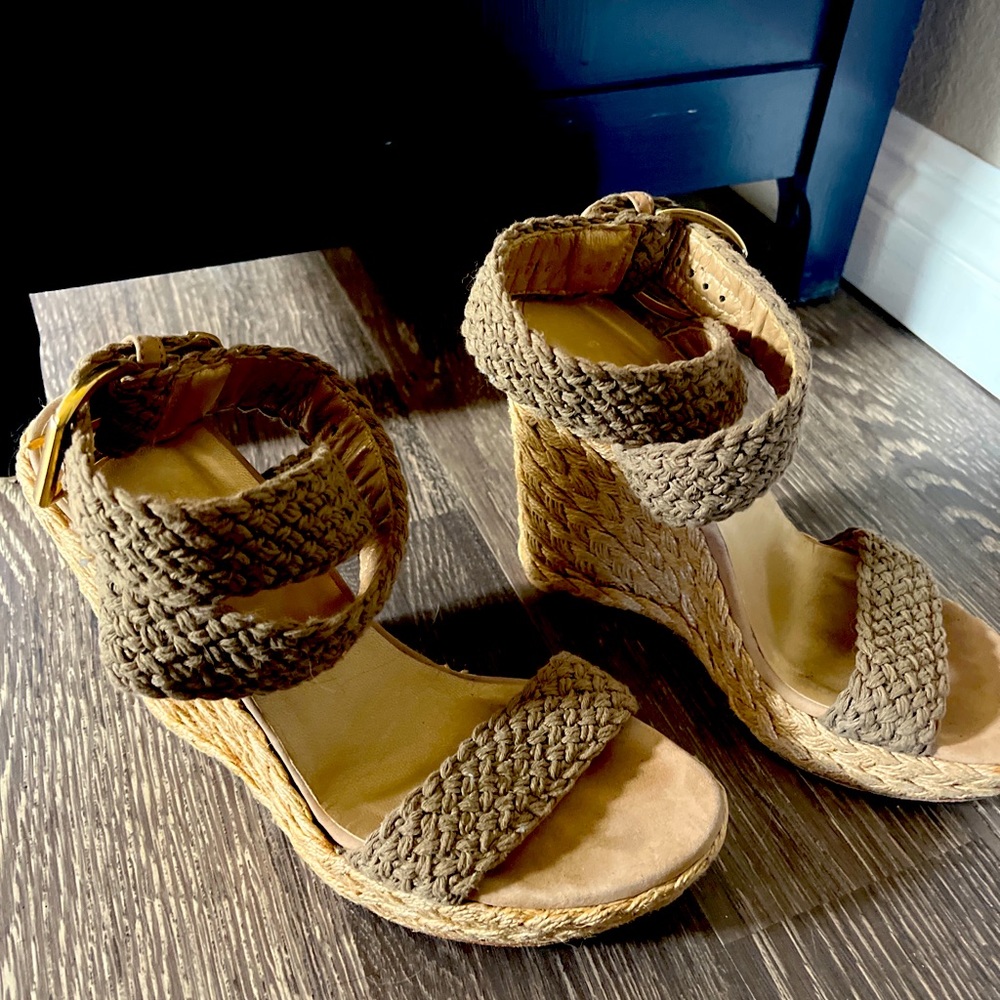 Fantastic Stuart Weitzman Strappy Jute Platform Wedges